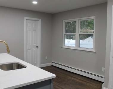 448 Terry Boulevard - Photo Thumbnail 8