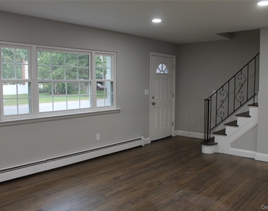448 Terry Boulevard - Photo Thumbnail 4
