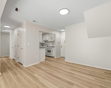10-12 Chestnut Street - Photo Thumbnail 9