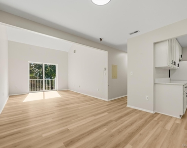 10-12 Chestnut Street - Photo Thumbnail 12