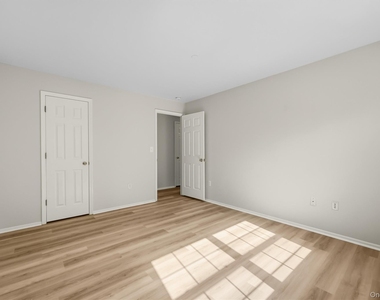 10-12 Chestnut Street - Photo Thumbnail 24