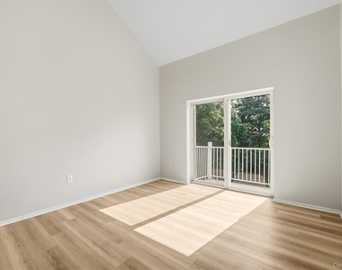 10-12 Chestnut Street - Photo Thumbnail 14