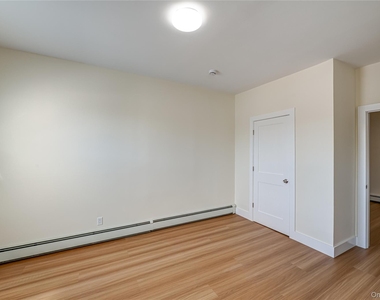 50 E Main St - Photo Thumbnail 1