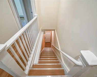 50 E Main St - Photo Thumbnail 7