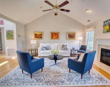 208 Cinnamon Circle - Photo Thumbnail 4
