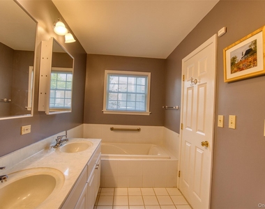 208 Cinnamon Circle - Photo Thumbnail 18