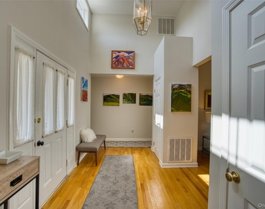 208 Cinnamon Circle - Photo Thumbnail 3