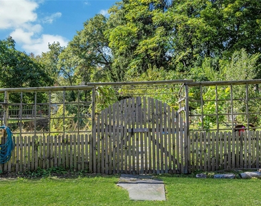 115 Larchdale Avenue - Photo Thumbnail 28