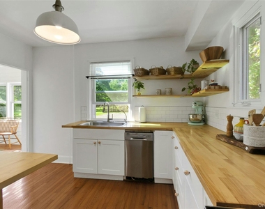 115 Larchdale Avenue - Photo Thumbnail 6