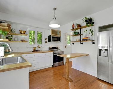 115 Larchdale Avenue - Photo Thumbnail 5