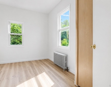 3-08 26th Avenue - Photo Thumbnail 7