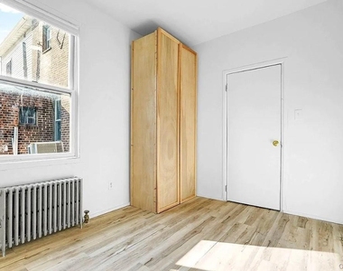 3-08 26th Avenue - Photo Thumbnail 8