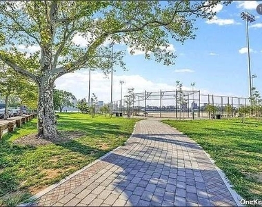 3-08 26th Avenue - Photo Thumbnail 12