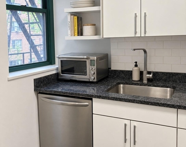 34-21 78th Street - Photo Thumbnail 2