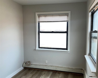 299 E. Third Street - Photo Thumbnail 9