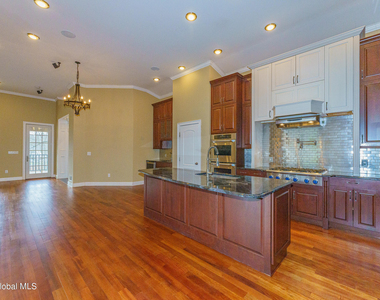 59 Union Avenue - Photo Thumbnail 3