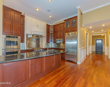 59 Union Avenue - Photo Thumbnail 4