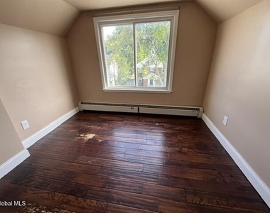 110 Winthrop Avenue - Photo Thumbnail 3