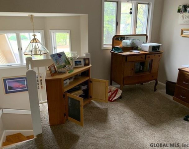 8 Carefree Lane - Photo Thumbnail 18