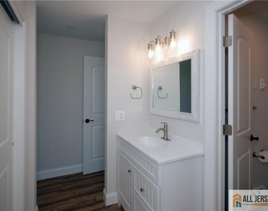 187 Newport Road - Photo Thumbnail 26