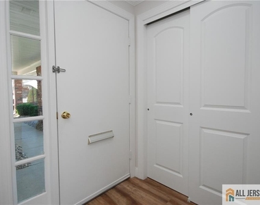 187 Newport Road - Photo Thumbnail 4