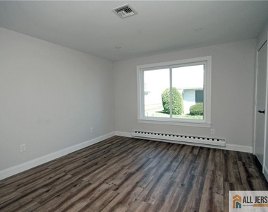 187 Newport Road - Photo Thumbnail 31