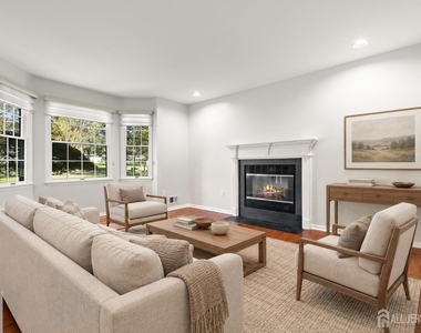 31 Sheffield Drive - Photo Thumbnail 6
