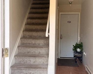 28 Girard Avenue - Photo Thumbnail 1