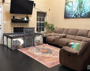 72 Heatherwood Drive - Photo Thumbnail 3