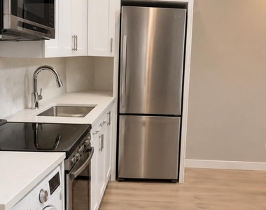 269 E Houston Street - Photo Thumbnail 1