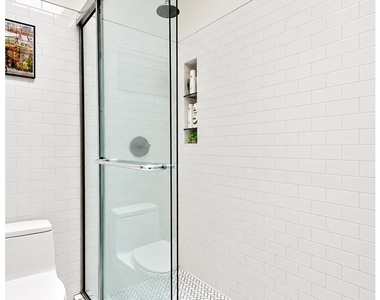 55 E 73rd Street - Photo Thumbnail 5