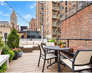55 E 73rd Street - Photo Thumbnail 6