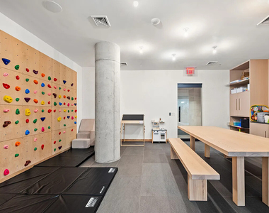 110 N 1st Street - Photo Thumbnail 23
