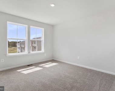 127 Kinkade Court - Photo Thumbnail 18