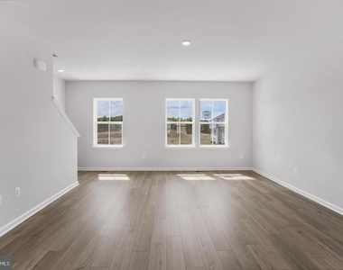 127 Kinkade Court - Photo Thumbnail 15