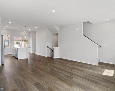 127 Kinkade Court - Photo Thumbnail 11