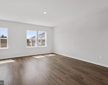 127 Kinkade Court - Photo Thumbnail 14