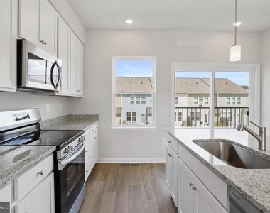 127 Kinkade Court - Photo Thumbnail 10