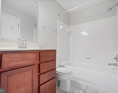 302 Barrie Place - Photo Thumbnail 28