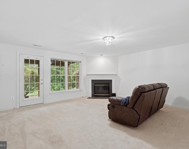 14216 Madrigal Drive - Photo Thumbnail 4