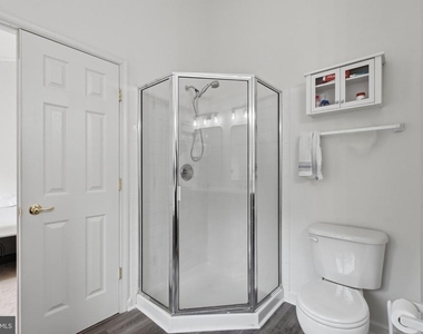 14216 Madrigal Drive - Photo Thumbnail 20
