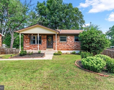 4518 Evansdale Road - Photo Thumbnail 7
