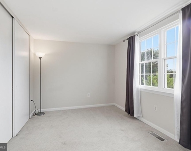 48 Dulany Court - Photo Thumbnail 10