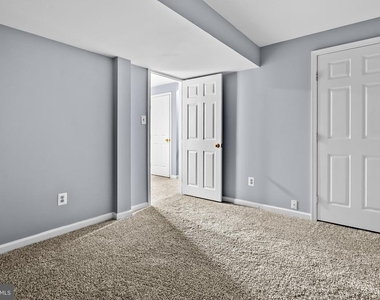 21098 Cornerpost Square - Photo Thumbnail 11