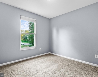 21098 Cornerpost Square - Photo Thumbnail 18