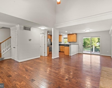 17583 Madison Avenue - Photo Thumbnail 9