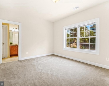 2321 Grove Avenue - Photo Thumbnail 30