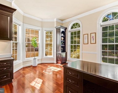 2321 Grove Avenue - Photo Thumbnail 4