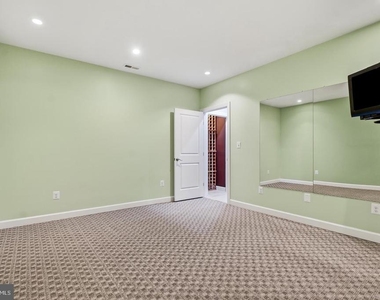 2321 Grove Avenue - Photo Thumbnail 52