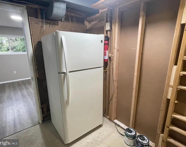 6403 Greeley Boulevard - Photo Thumbnail 11